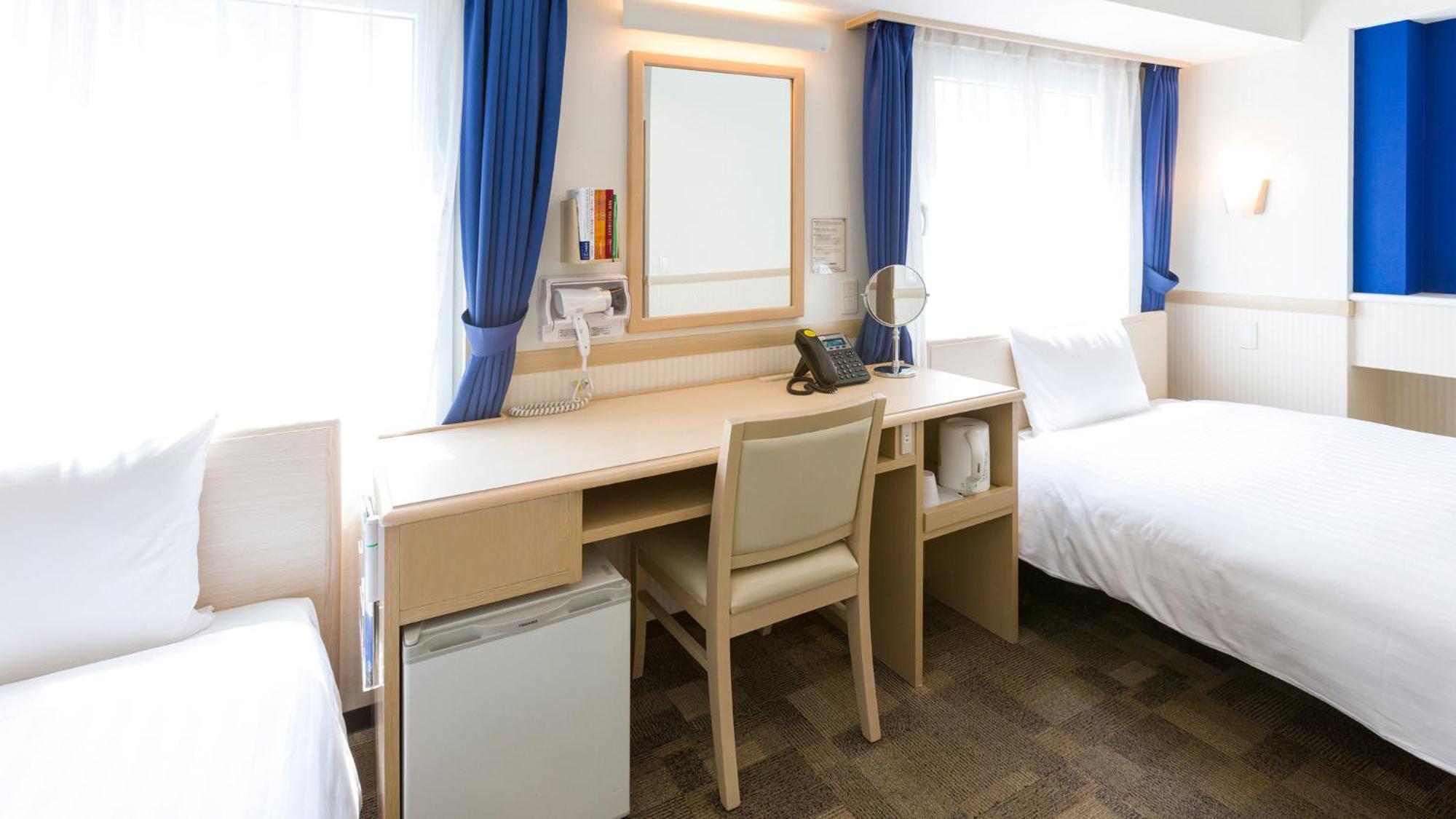 Toyoko Inn Shizuoka Shimizu Ekimae Zimmer foto